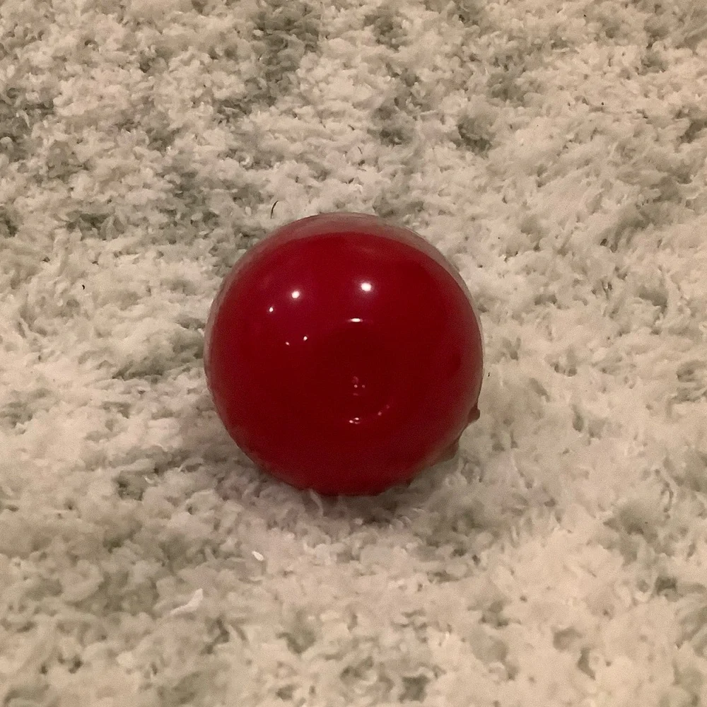 Red Cherry Lip Gloss NWT Beauty Treats cruelty Free 1.5” x 1.5” - Picture 7 of 14